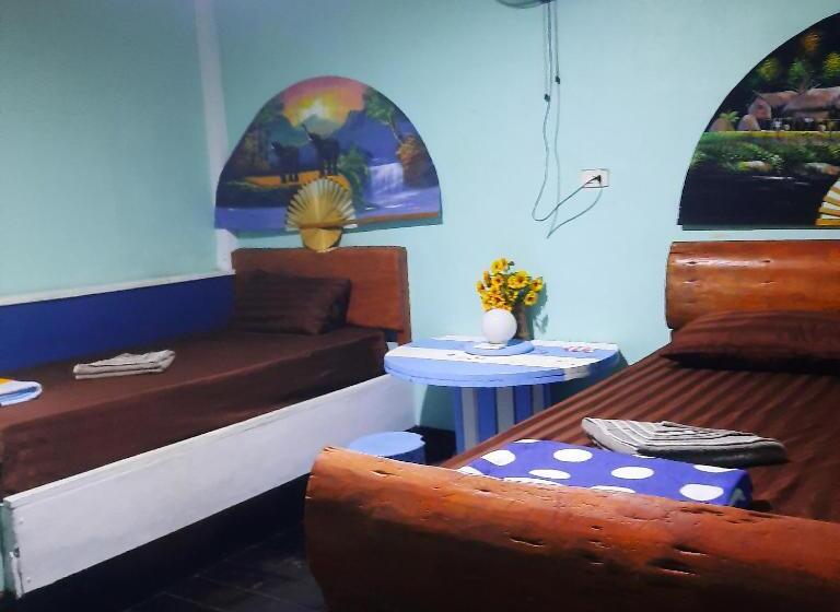 بنجلو قياسى, Two Rocks Bungalows