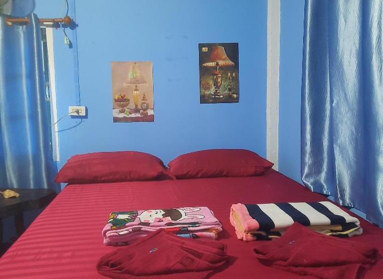 غرفة قياسية رباعية مطلة على الحديقة, Two Rocks Bungalows