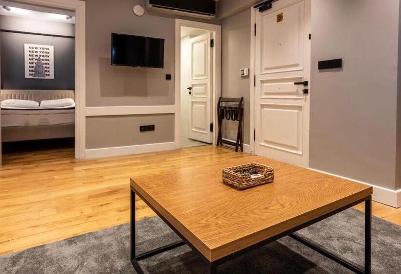 Люкс Повышенной Комфортности, Bguest Pera Suites