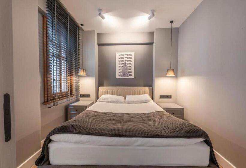 Люкс Повышенной Комфортности, Bguest Pera Suites