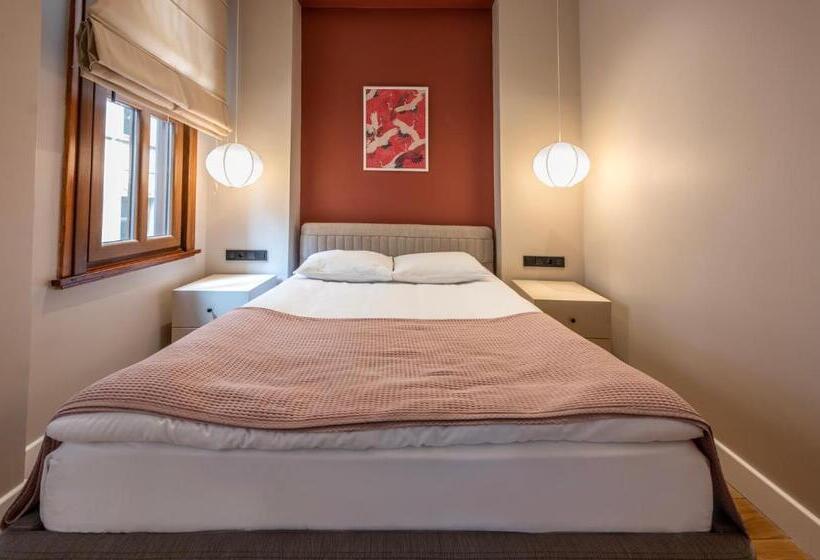 Люкс Повышенной Комфортности, Bguest Pera Suites