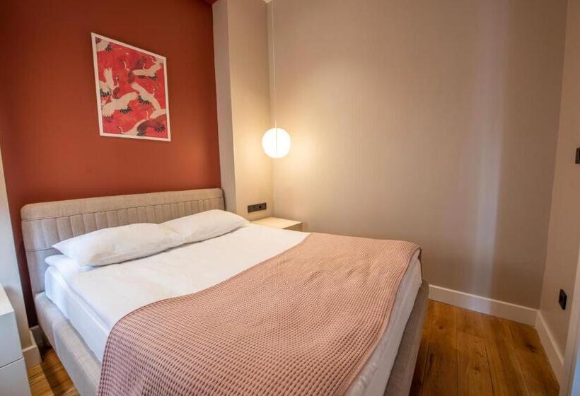 Люкс Повышенной Комфортности, Bguest Pera Suites