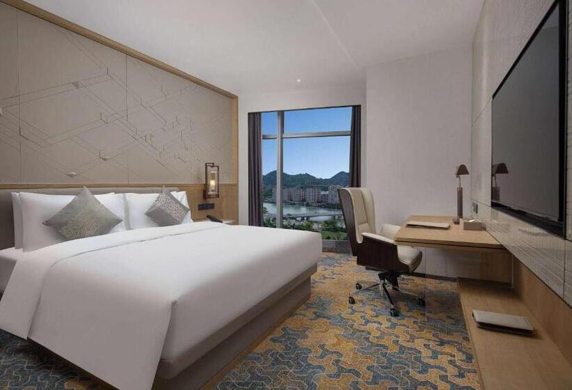 Номер Стандарт Кровать Кинг Адаптированный для Инвалидов, Wyndham Longquan Downtown