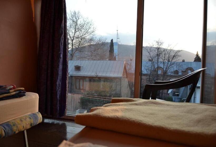 اتاق استاندارد, Green Stairs Guest House