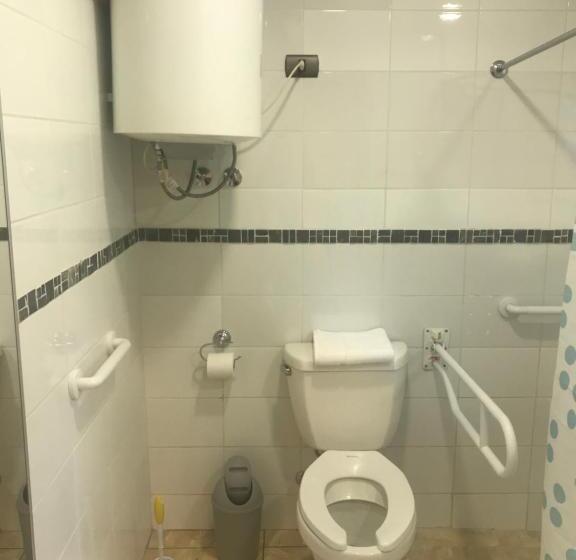 غرفة قياسية لذوى الاحتياجات الخاصة, Apart Hotel Suveral