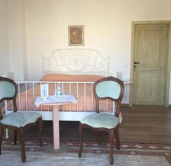 キングサイズベッドのスタンダードルーム, B&b Villa Angela Via Della Bonifica 17