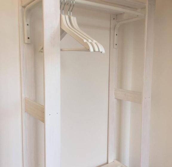 غرفة عائلية مطلّة علي الحديقة, B&b Villa Angela Via Della Bonifica 17