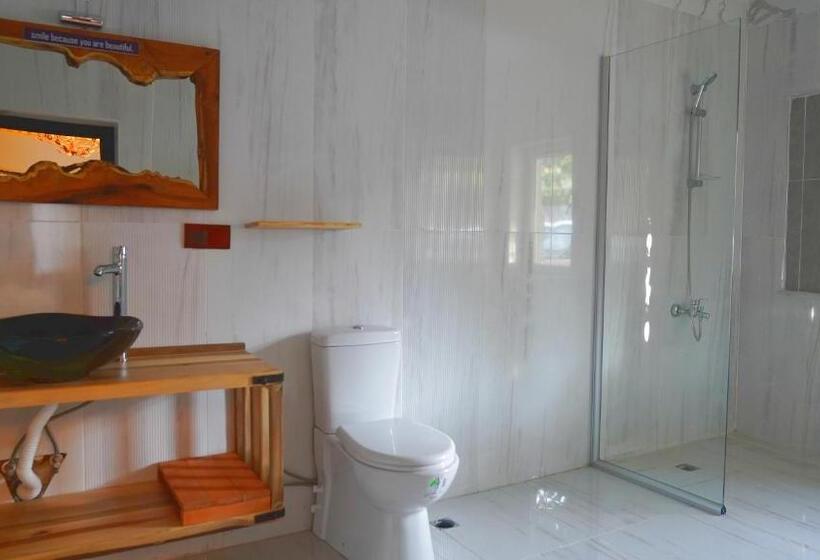 اتاق استاندارد با تخت بزرگ, Alpha Stone House