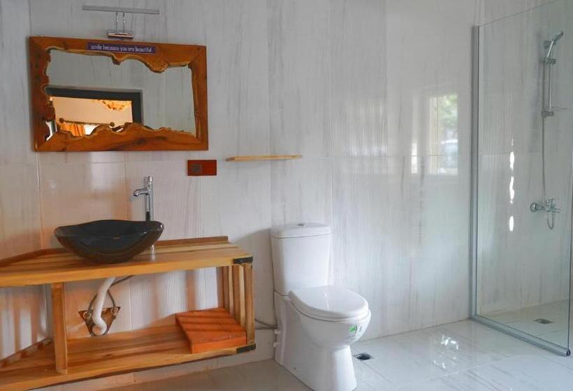 اتاق استاندارد با تخت بزرگ, Alpha Stone House