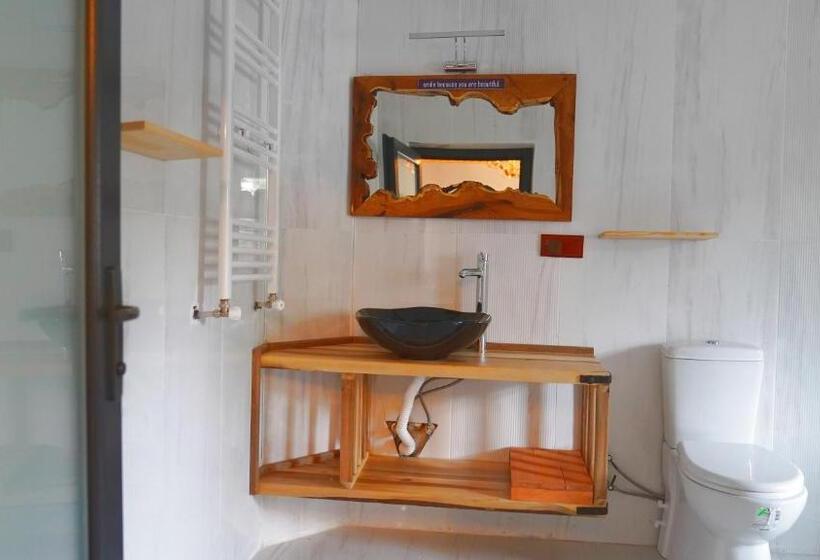 اتاق استاندارد با تخت بزرگ, Alpha Stone House