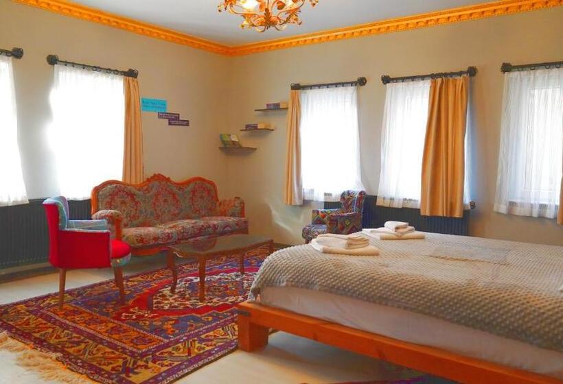 اتاق استاندارد با تخت بزرگ, Alpha Stone House