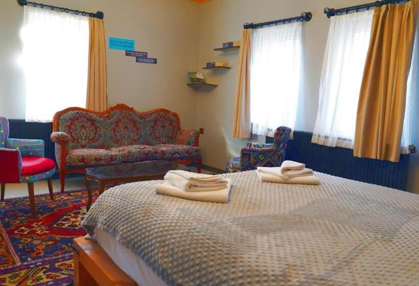 غرفة قياسية سرير كينج, Alpha Stone House