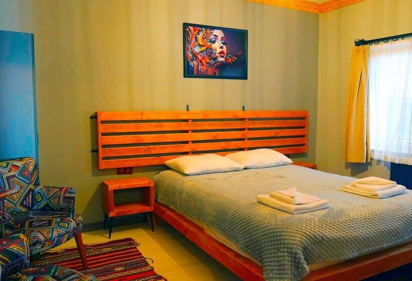 اتاق استاندارد, Alpha Stone House