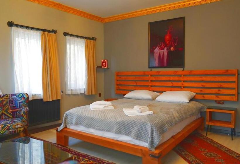 اتاق استاندارد با تخت بزرگ, Alpha Stone House