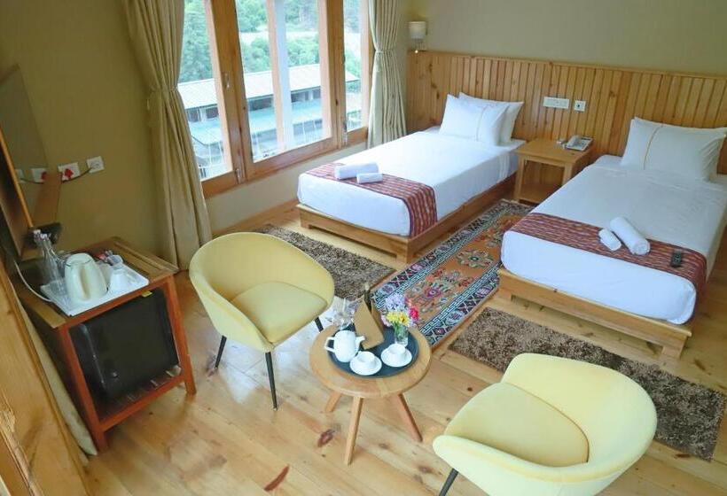 Deluxe Room, Cholay Khangzang