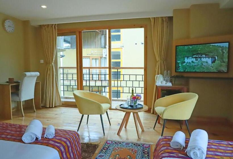 Deluxe Room, Cholay Khangzang