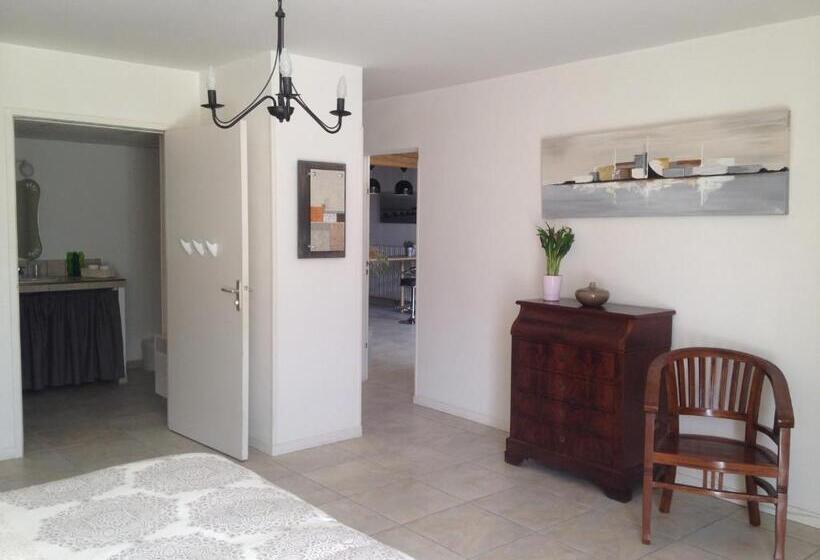 장애인을 위한 킹사이즈 침대 스탠다드 룸, Le Domaine Du Bel Air B&b