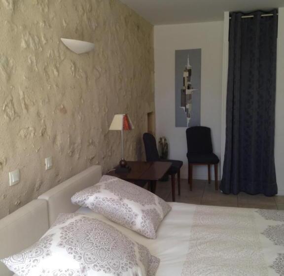 장애인을 위한 킹사이즈 침대 스탠다드 룸, Le Domaine Du Bel Air B&b