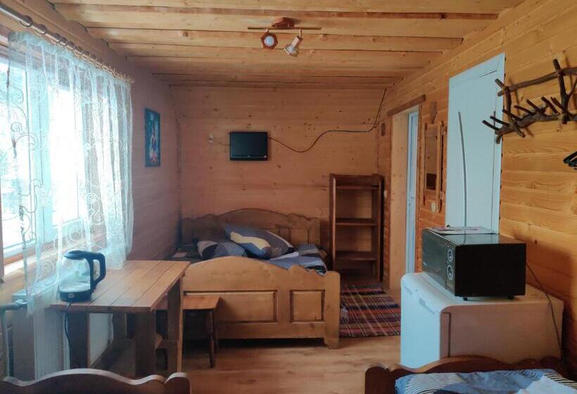 Четырехместный Номер Стандарт, у яслигана