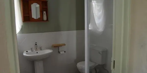 Perhehuone, Adelpragt