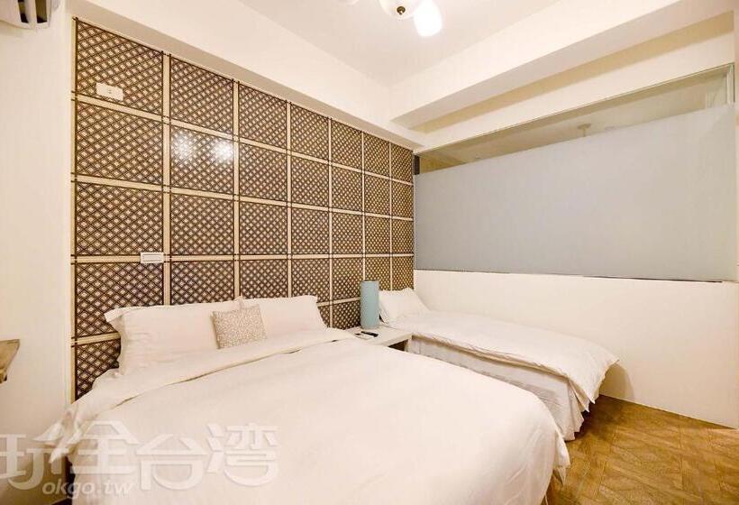 اتاق استاندارد با بالکن, Blue Hole Guesthouse藍洞民宿