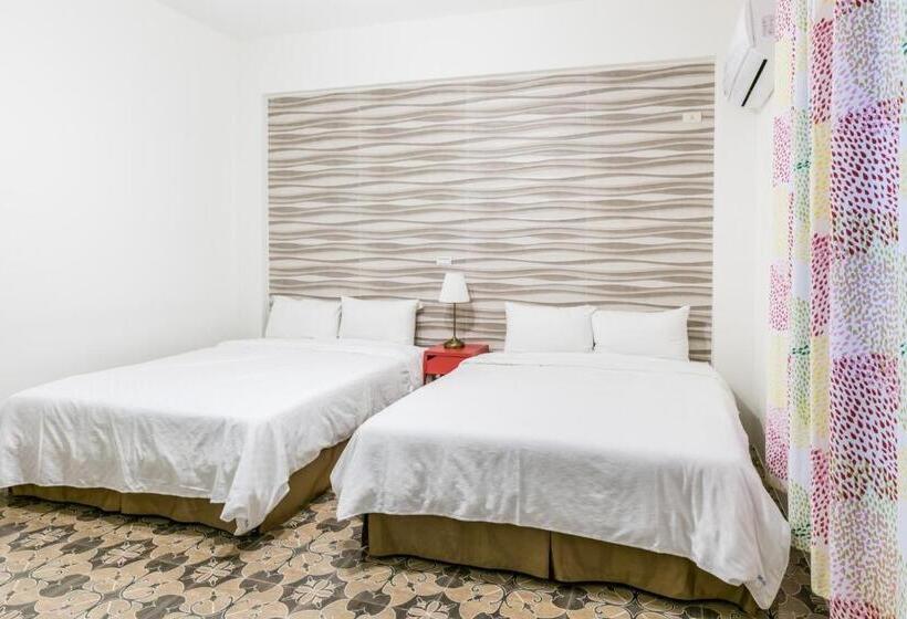 اتاق استاندارد چهار تخته, Blue Hole Guesthouse藍洞民宿