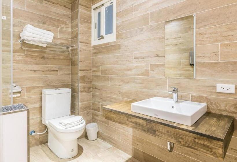 اتاق استاندارد چهار تخته, Blue Hole Guesthouse藍洞民宿