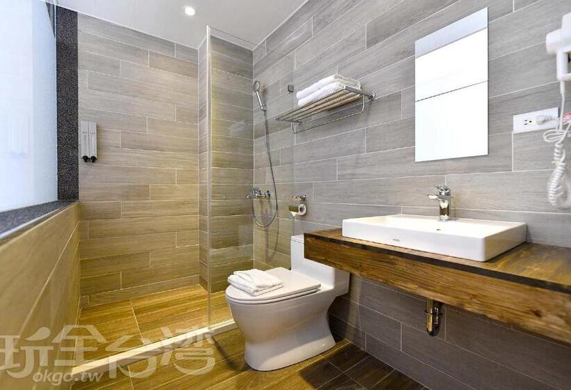 اتاق استاندارد با بالکن, Blue Hole Guesthouse藍洞民宿