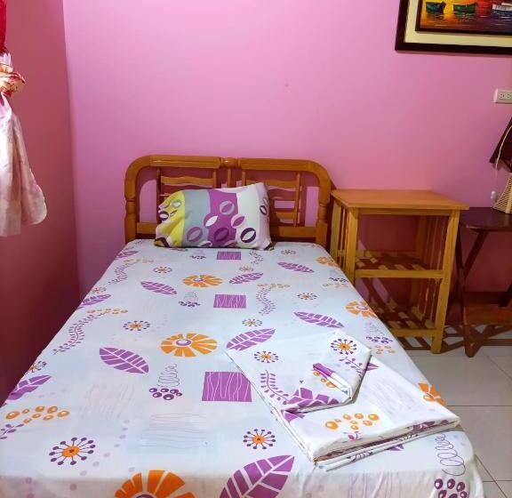 スタンダードトリプルルーム, La Casa De Lili