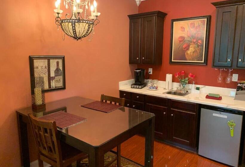 خانه 4 خوابه, Rick S Downtown Nashville Guest House