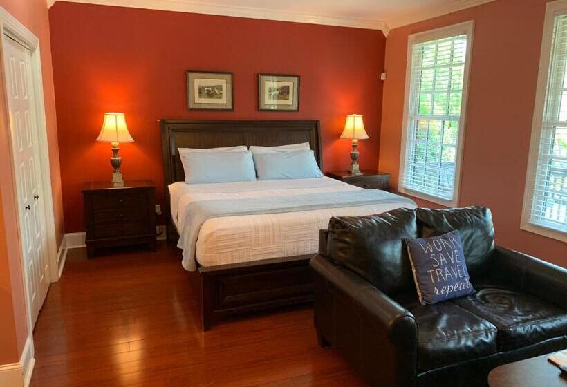 בית, 4 חדרי שינה, Rick S Downtown Nashville Guest House