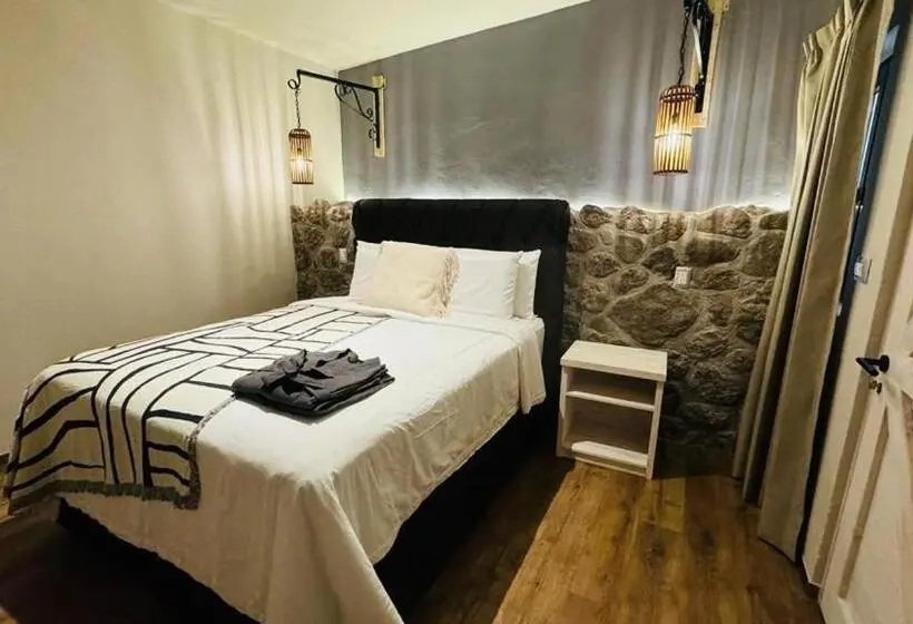 سوییت جونیور, Altamonte Hotel Boutique