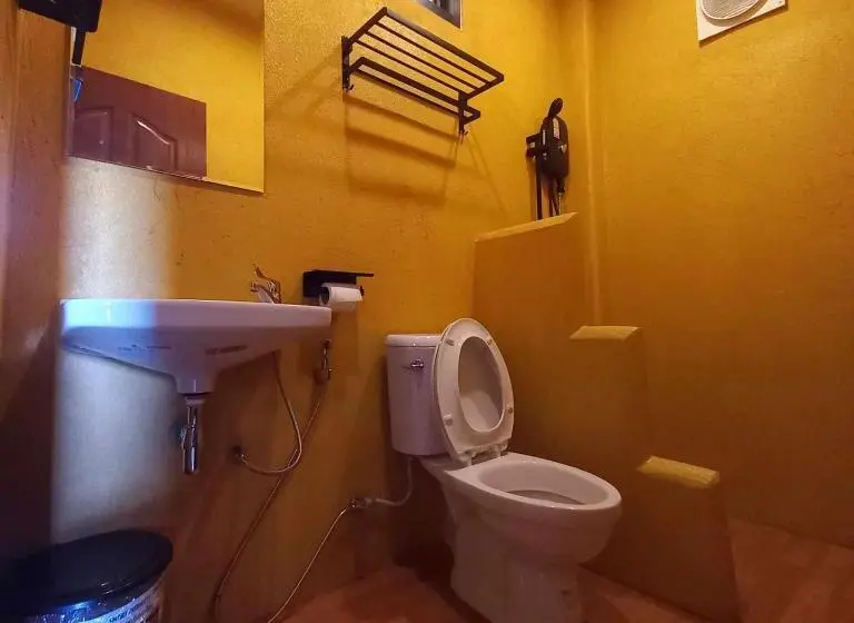 キャビン, Bar Horizon Hostel