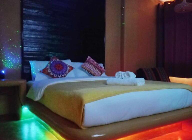 בקתה, Bar Horizon Hostel