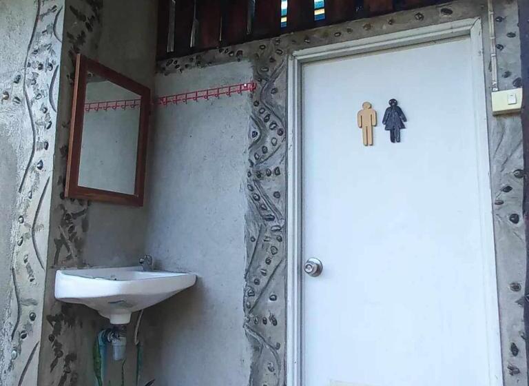 Standard Tent, Bar Horizon Hostel