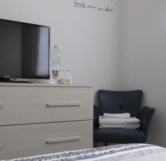 غرفة قياسية, Assago Forum Apartment