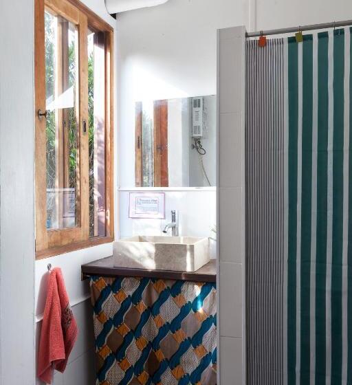 اتاق استاندارد با بالکن و چشم‌انداز دریا, Eco House Via Verde