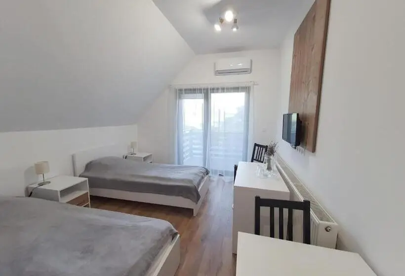 Standard-huone, Pensiunea Nossa Panzió