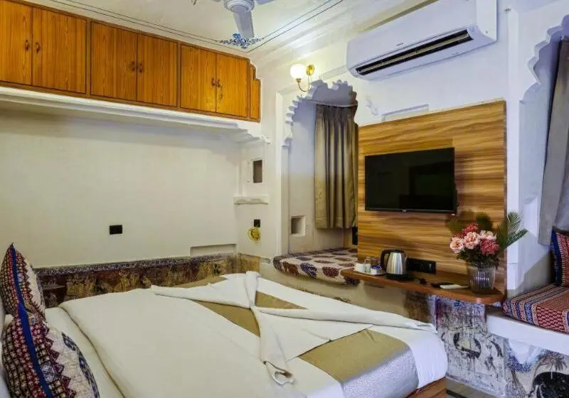 Chambre Standard Lit King Size, Amoraya Udaipur