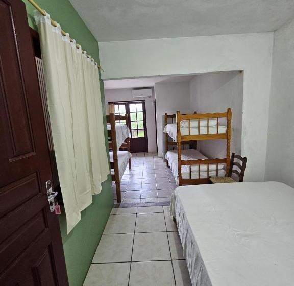 סוויטה משפחתית, Recanto Das Ondas