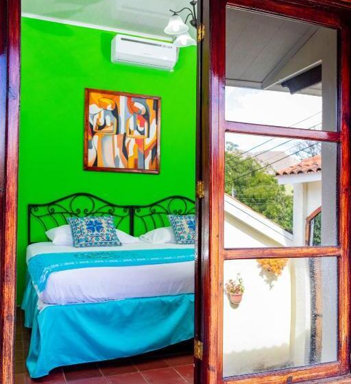 اتاق استاندارد, Rual S