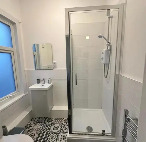اتاق لوکس, Lovely Town House Room 2