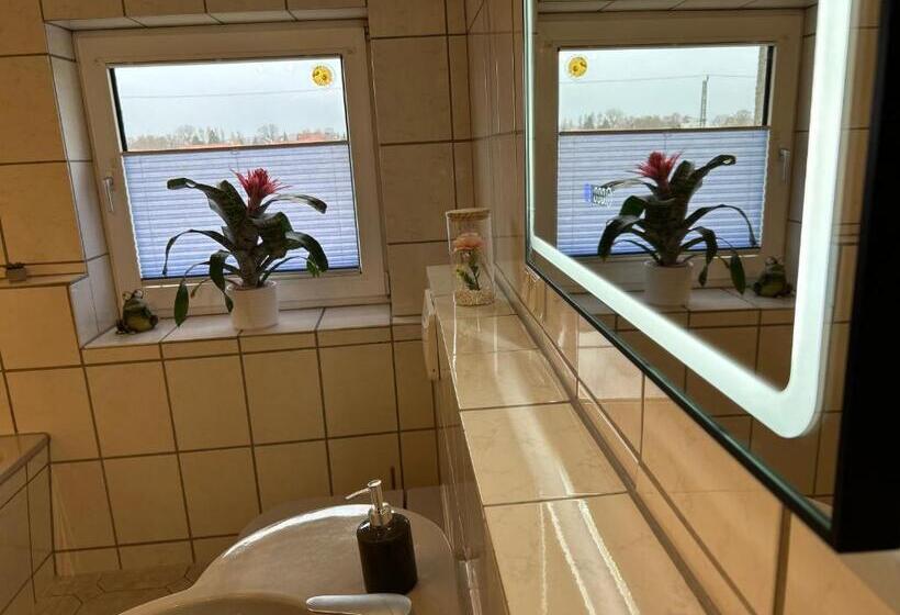 Апартаменты 1 Спальня, Pension Hotel Leinefelde Am Bahnhof
