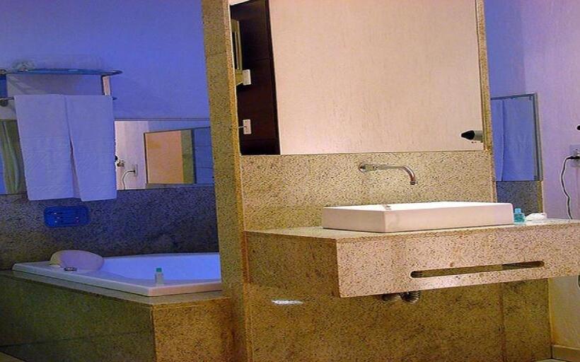 إستوديو قياسى, Status Motel Perimetral Adults Only