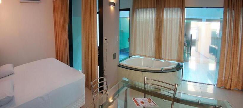 جناح, Status Motel Perimetral Adults Only