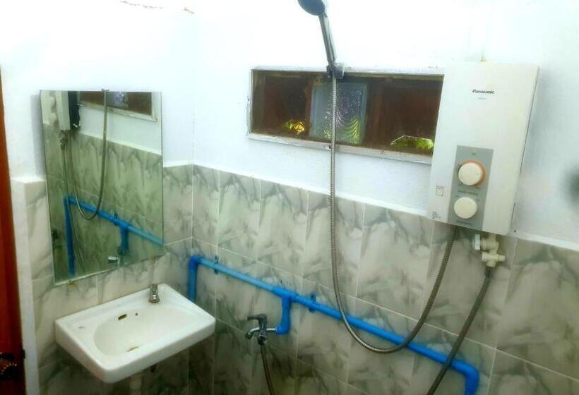 سرير فى غرفة مشتركه, Vimeanz @bohemiaz