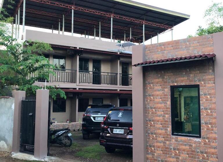 Apartamento 1 Dormitório com Sacada, Alona Princess Suites