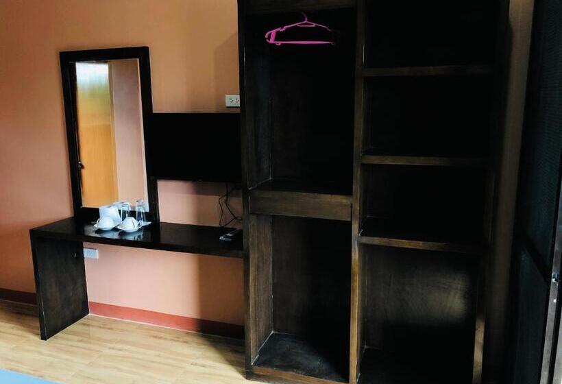 آپارتمان 1 خوابه با بالکن, Alona Princess Suites