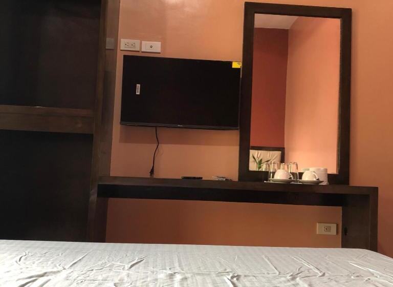 Apartamento 1 Dormitório com Sacada, Alona Princess Suites