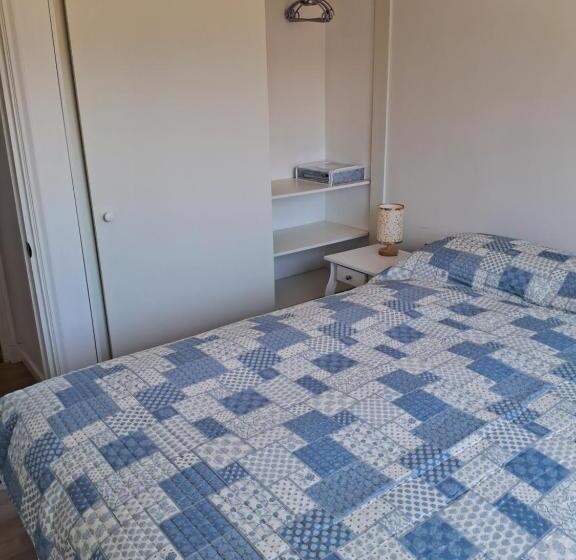 디럭스 룸, Azul Petroleo